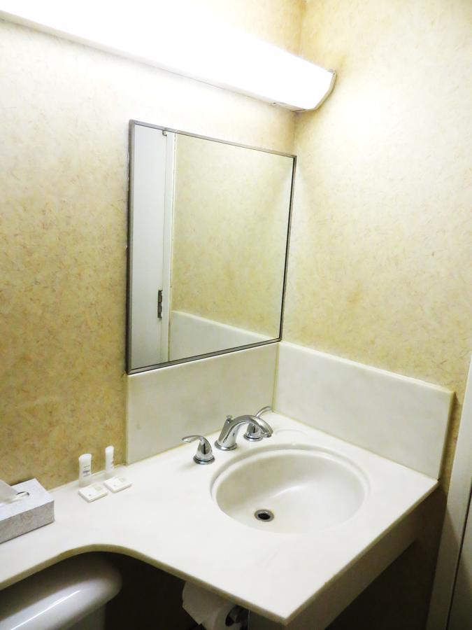 Town And Country Motor Hotel 卡加利 外观 照片
